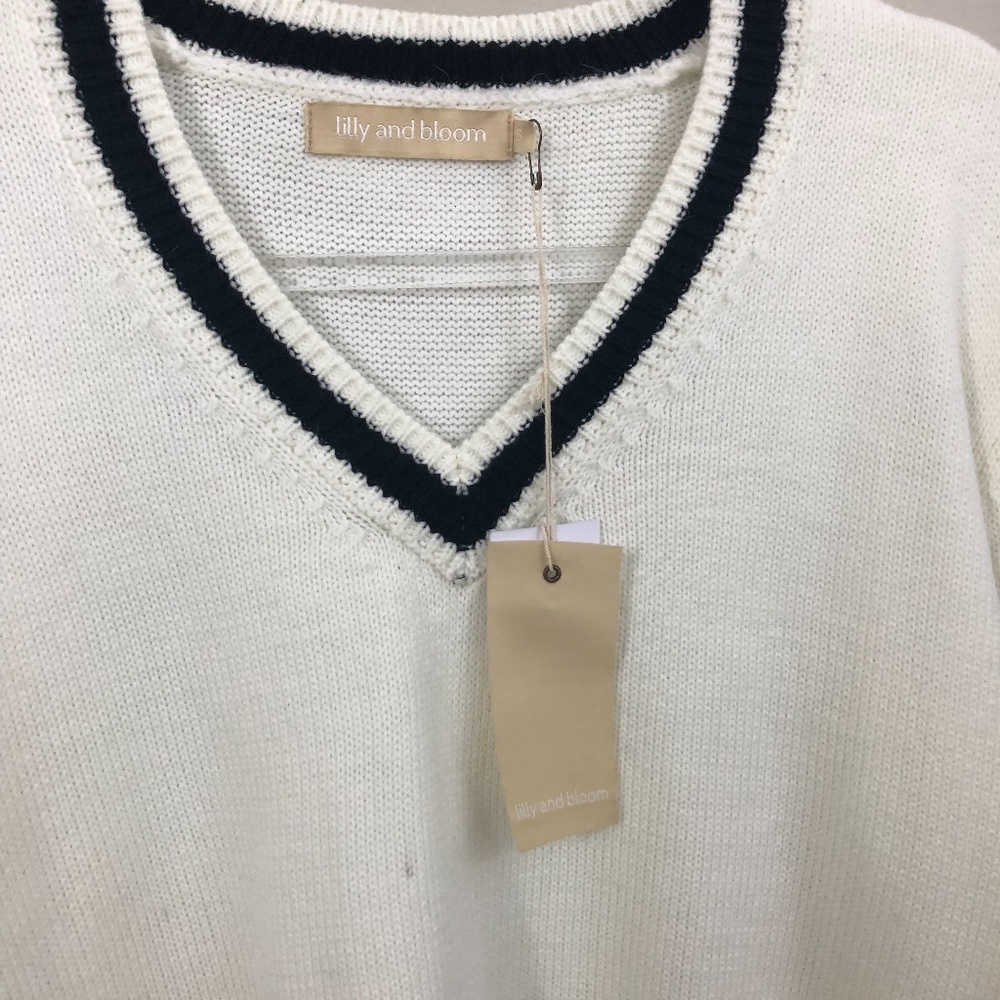 Lilly and Bloom Cropped White Sweater S NWT - Picture 3 of 7
